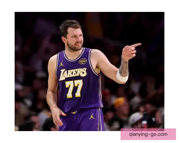24日NBA焦点战前瞻东契奇力拼连胜勇士能否止住连败颓势